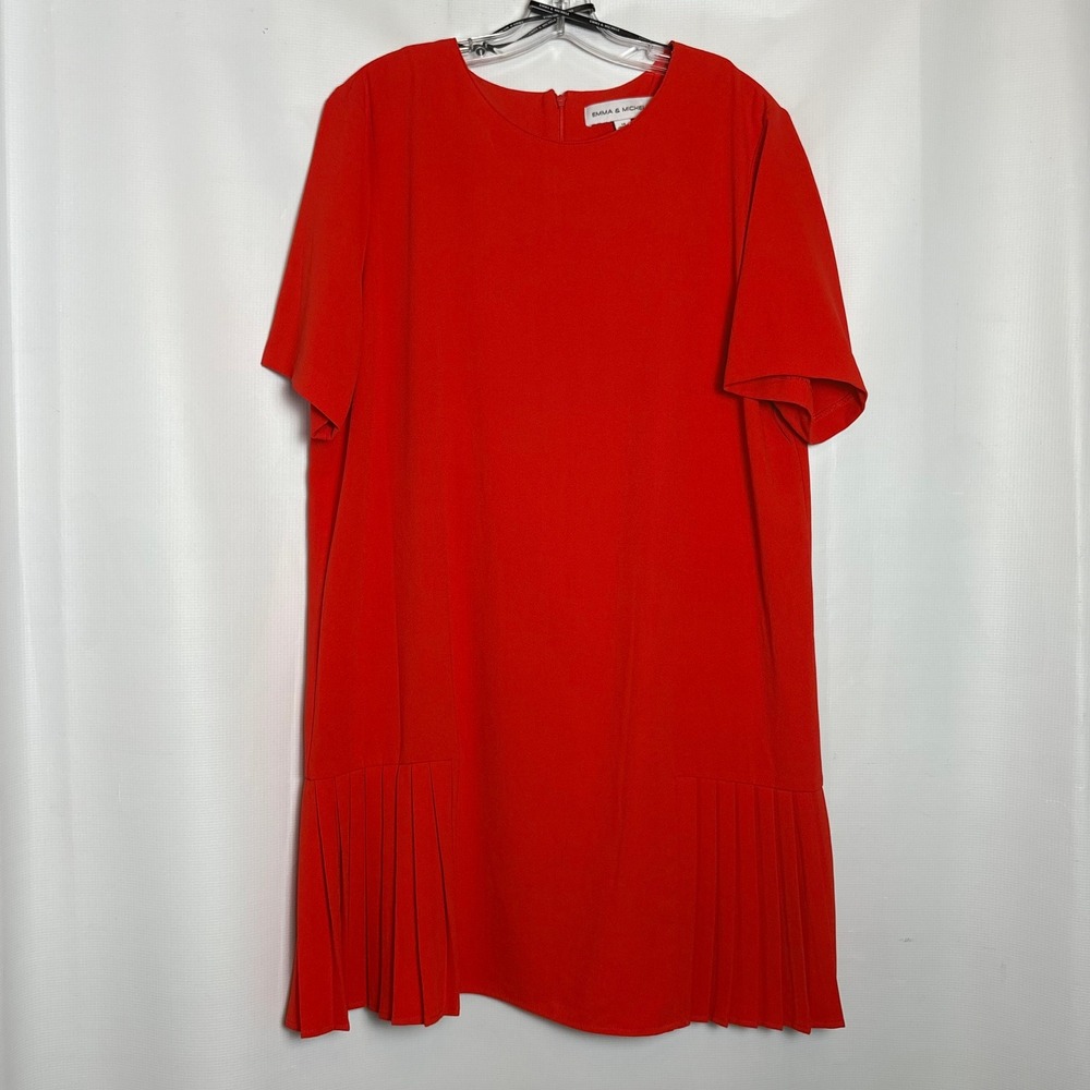 Emma & Michele Red S/S Shift Dress Pleated Hem Size 14 Career Office Modern